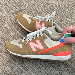 New balance 696